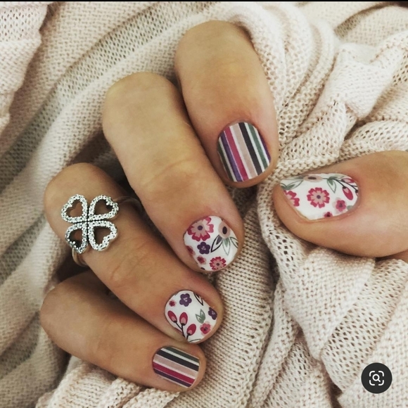 Jamberry Nail Wraps NWOT- It's Vintage - Picture 5 of 5